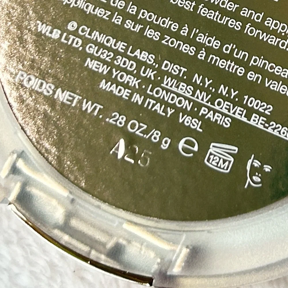 Clinique True Highlight Weightless Illuminator Highlighter - Starlit Glow